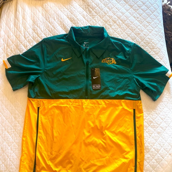 Nike NDSU short sleeve windbreaker - Picture 1 of 6